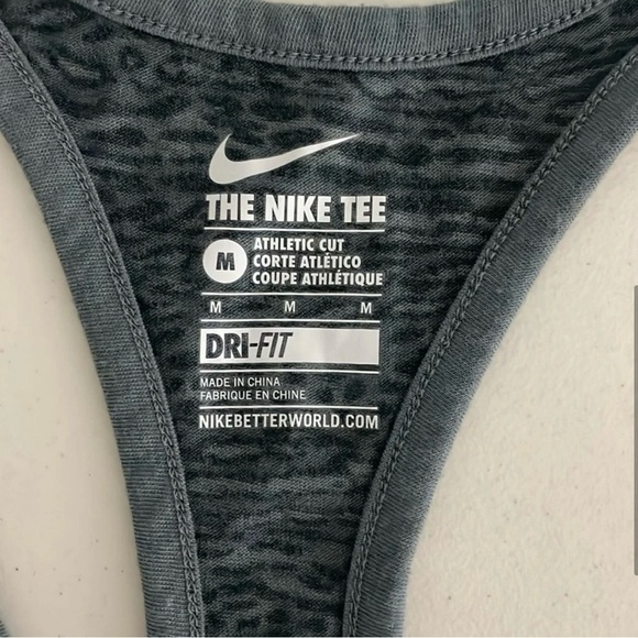 Nike Air Dri-Fit Women's Tank Tops Set of Two Size Medium Racer Back Running Gym - Picture 5 of 12